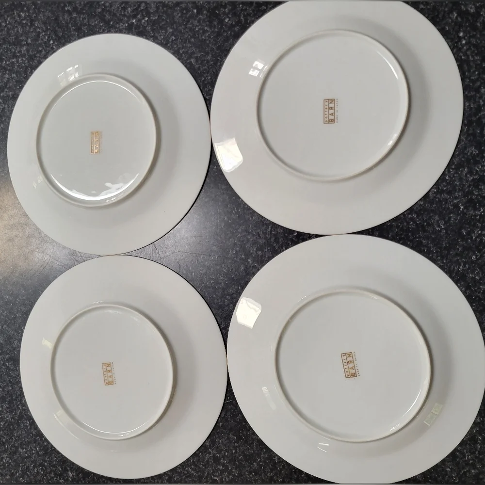 Pottery Barn White Porcelain Gold Gilded Rim Set Of 4 Dinner Plates 8.5